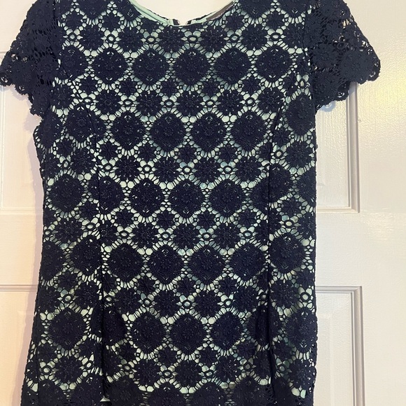 #55 VINCE CAMUTO • NAVY CROCKET TOP - Picture 1 of 6